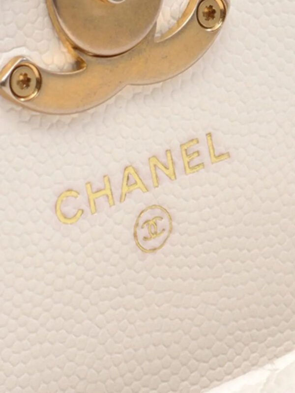 CHANEL 2021 Quilted Caviar Card Holder on Chain crossbody bag - 图片 7